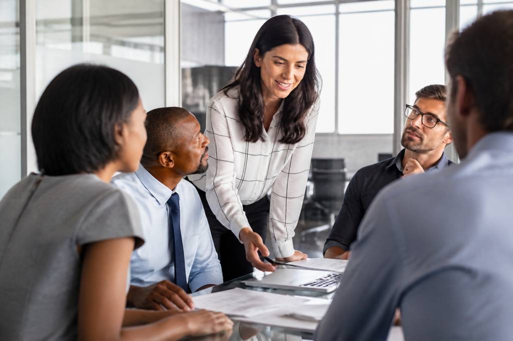 Certification diplôme : comment choisir la meilleure formation professionnelle pour sa carrière commerciale