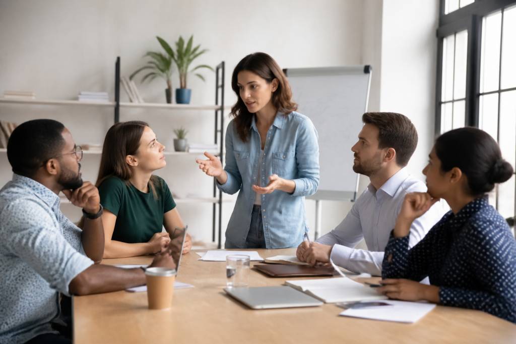 Leader participatif : définition, avantages et bonnes pratiques en entreprise